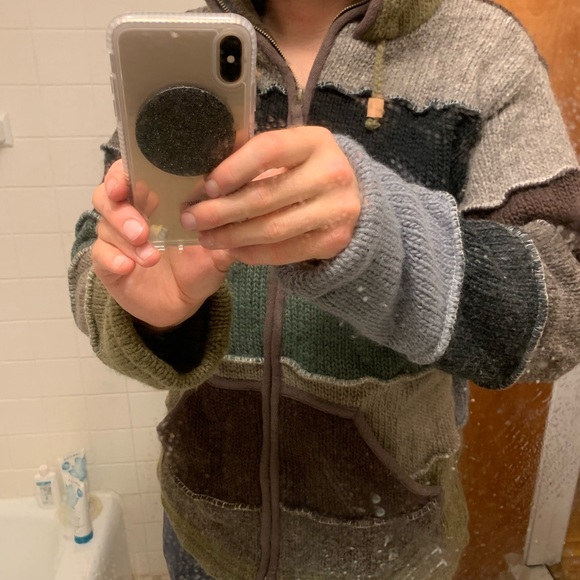 Beautiful hand-made Nepalese Wool Sweater - Picture 1 of 5